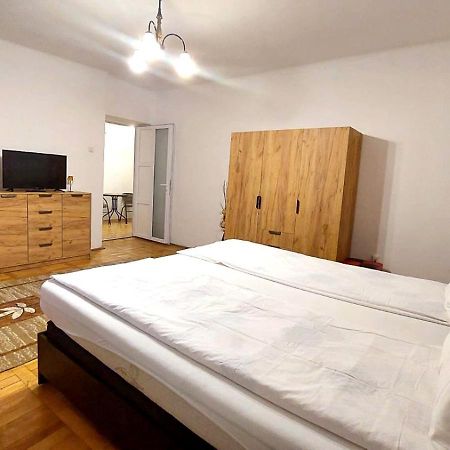 The Home Hunedoara Dış mekan fotoğraf