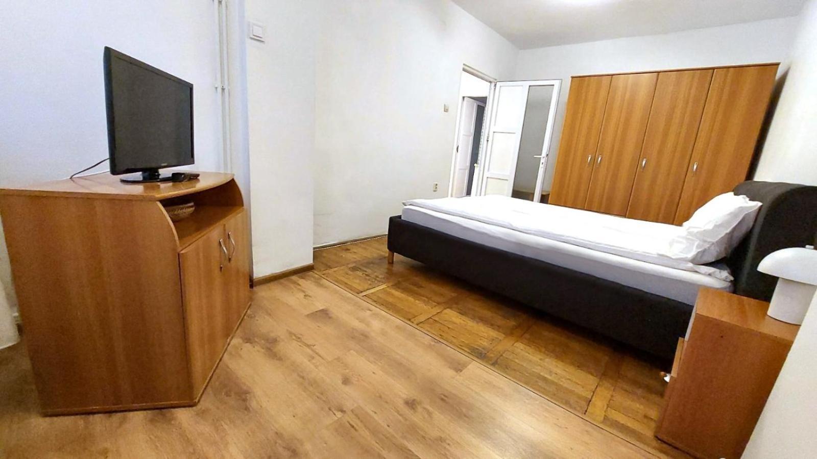 The Home Hunedoara Dış mekan fotoğraf