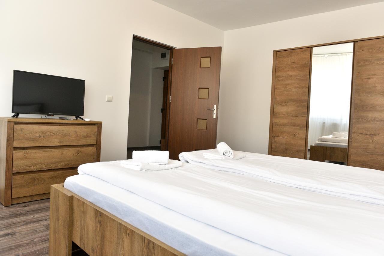 The Home Hunedoara Dış mekan fotoğraf